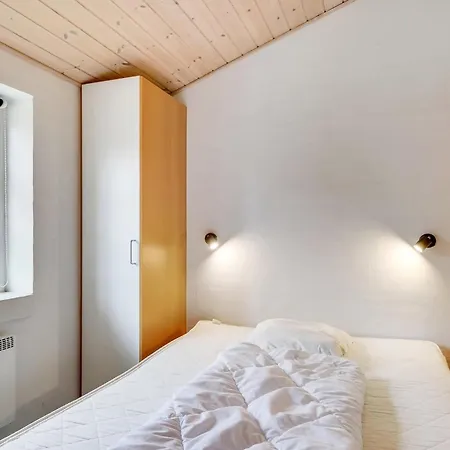 Дом отдыха In Ulfborg With Sauna